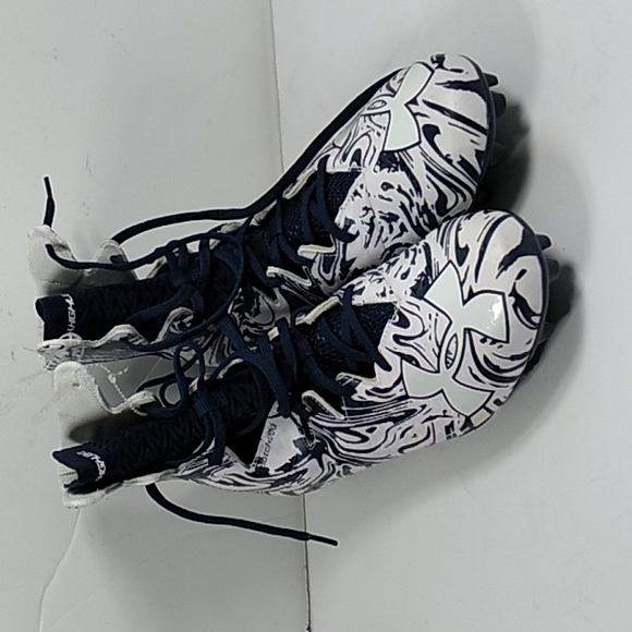 under armour red white and blue cleats